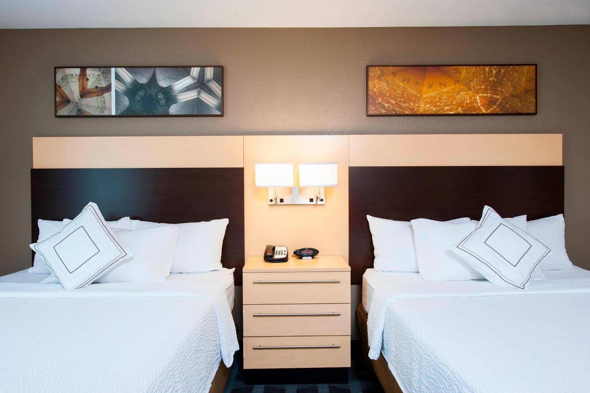 Towneplace Suites Des Moines Urbandale Johnston Ngoại thất bức ảnh