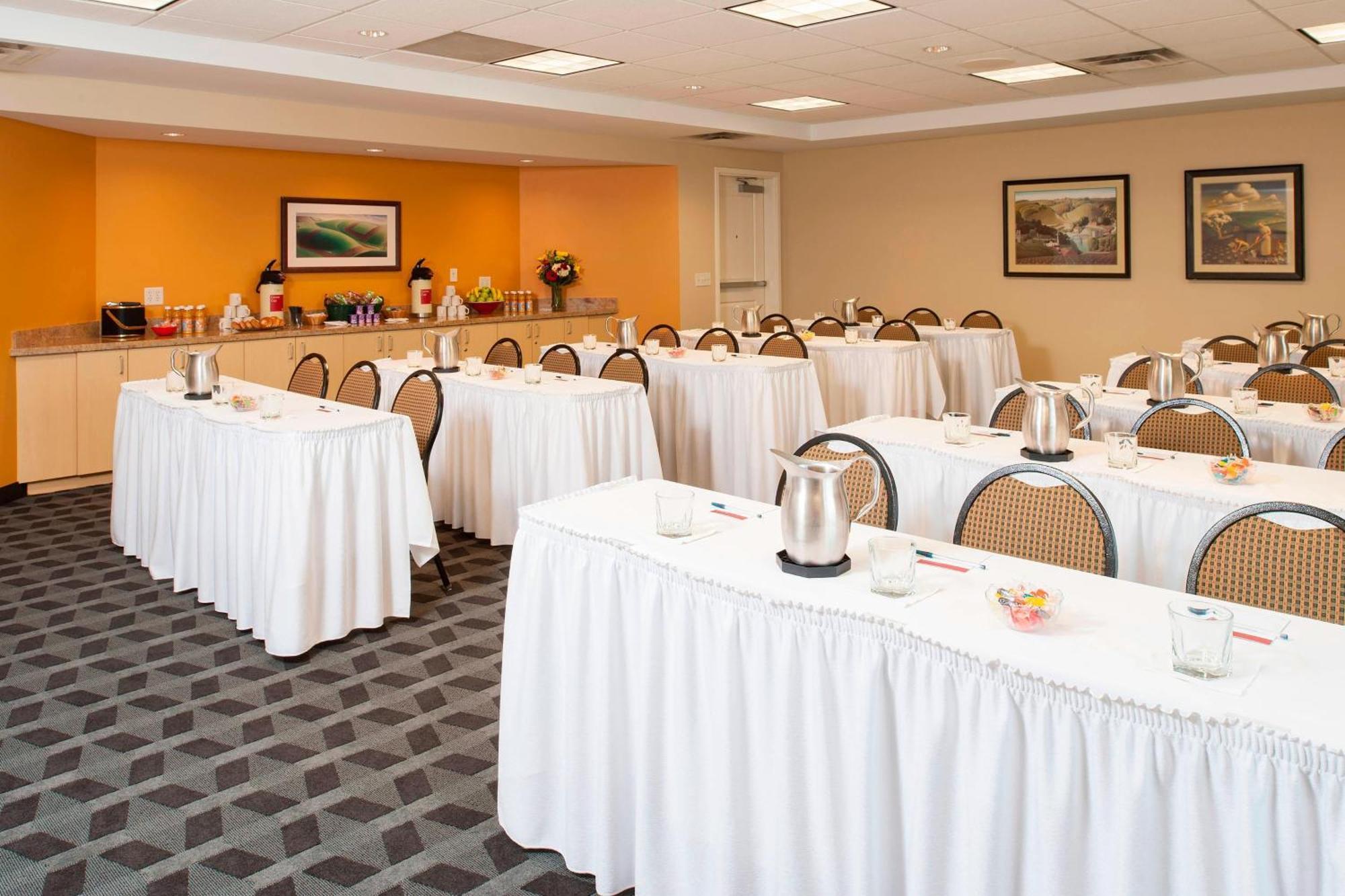 Towneplace Suites Des Moines Urbandale Johnston Ngoại thất bức ảnh